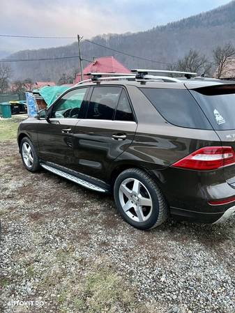 Mercedes-Benz ML 350 BlueTec 4MATIC Aut - 9