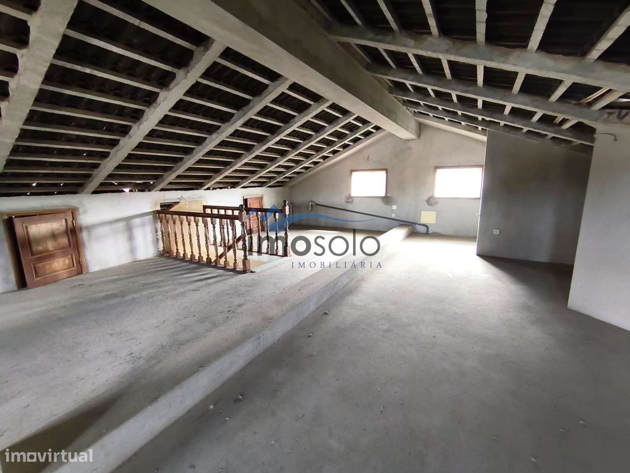 Moradia T3 com Loja Comercial em São João de Ver-38