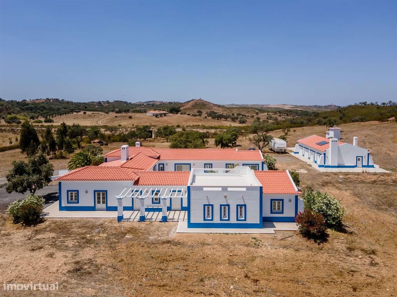 Monte alentejano com 28 hectares-6