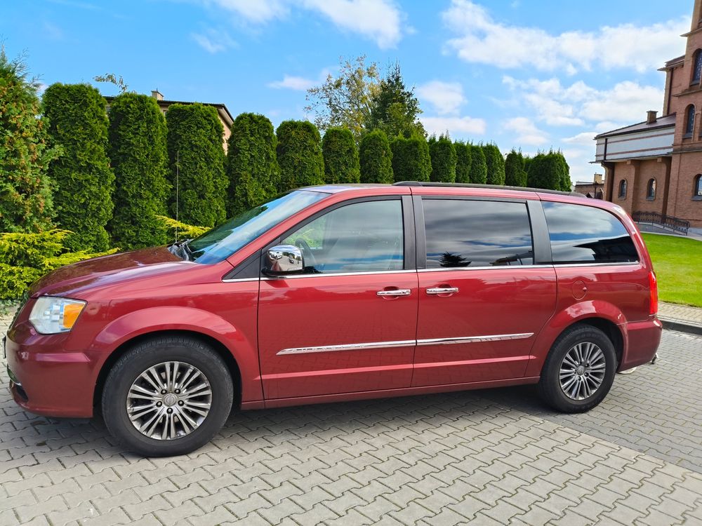 Chrysler Town & Country V (2007-2016) 2014