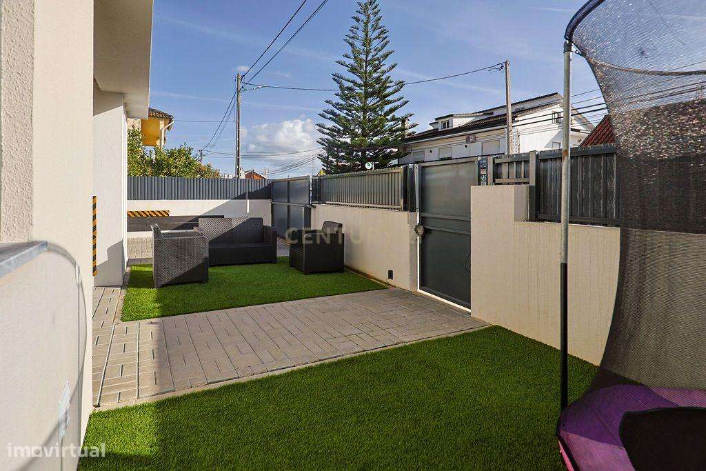 Moradia T4 com 191m2 - Fernão Ferro - Grande imagem: 5/40
