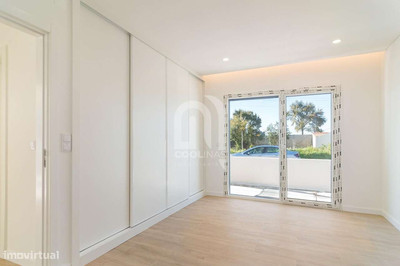 Fantástica Moradia Térrea T3+1 com Piscina de água salgada e aquecida-9