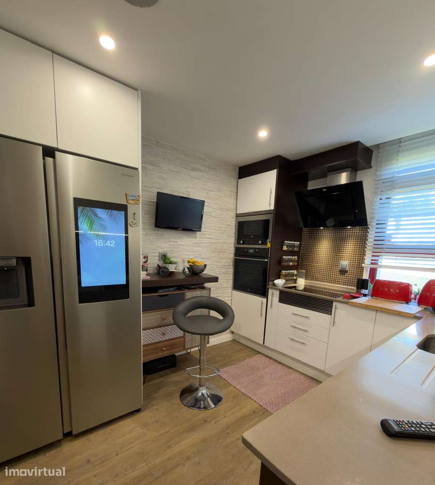 Apartamento T3 Duplex ao Monte dos Burgos-18