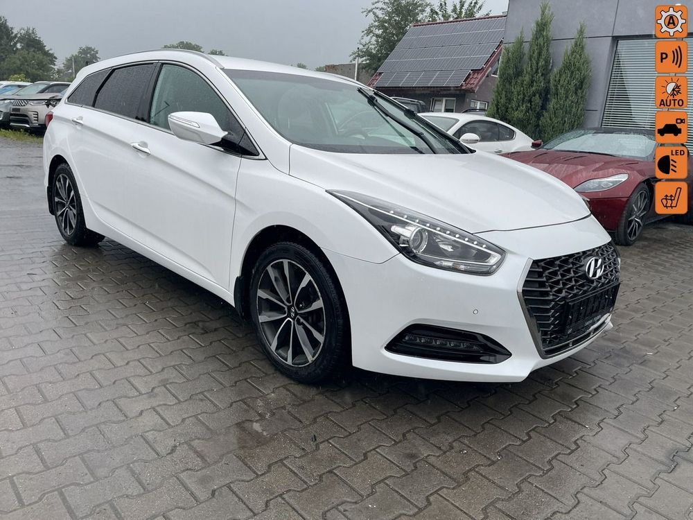 Hyundai i40 Kombi blue 1.6 CRDi DCT Space Plus 2019