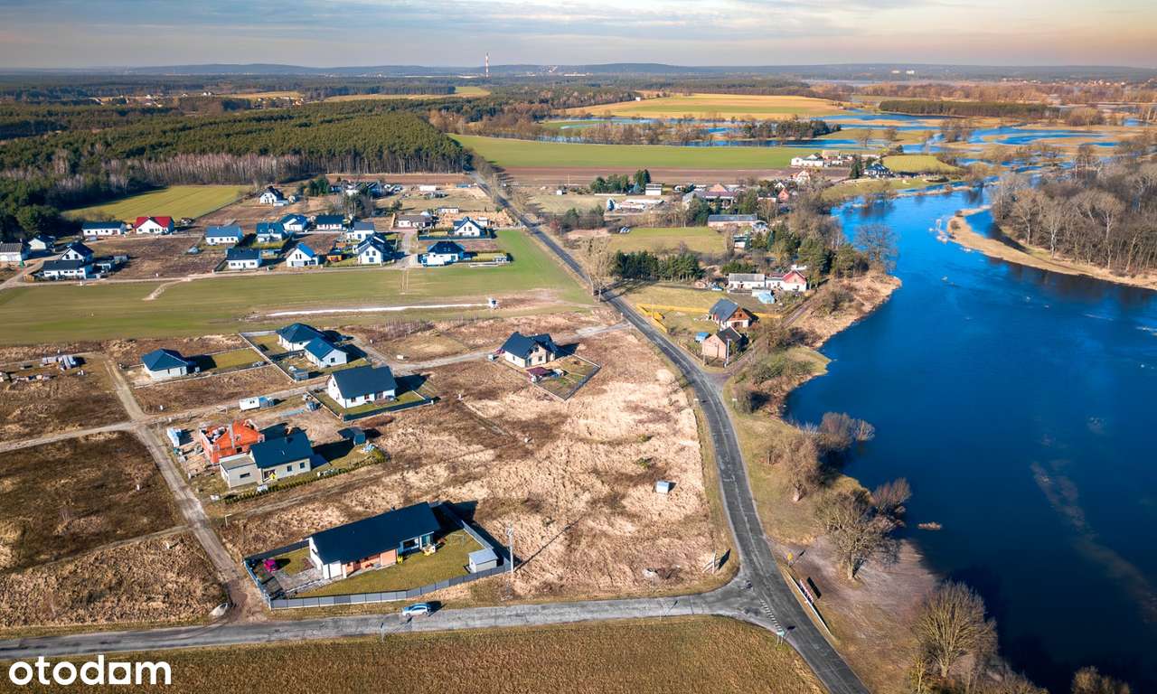 Działka 795 m² z mediami w spokojnej okolicy-9