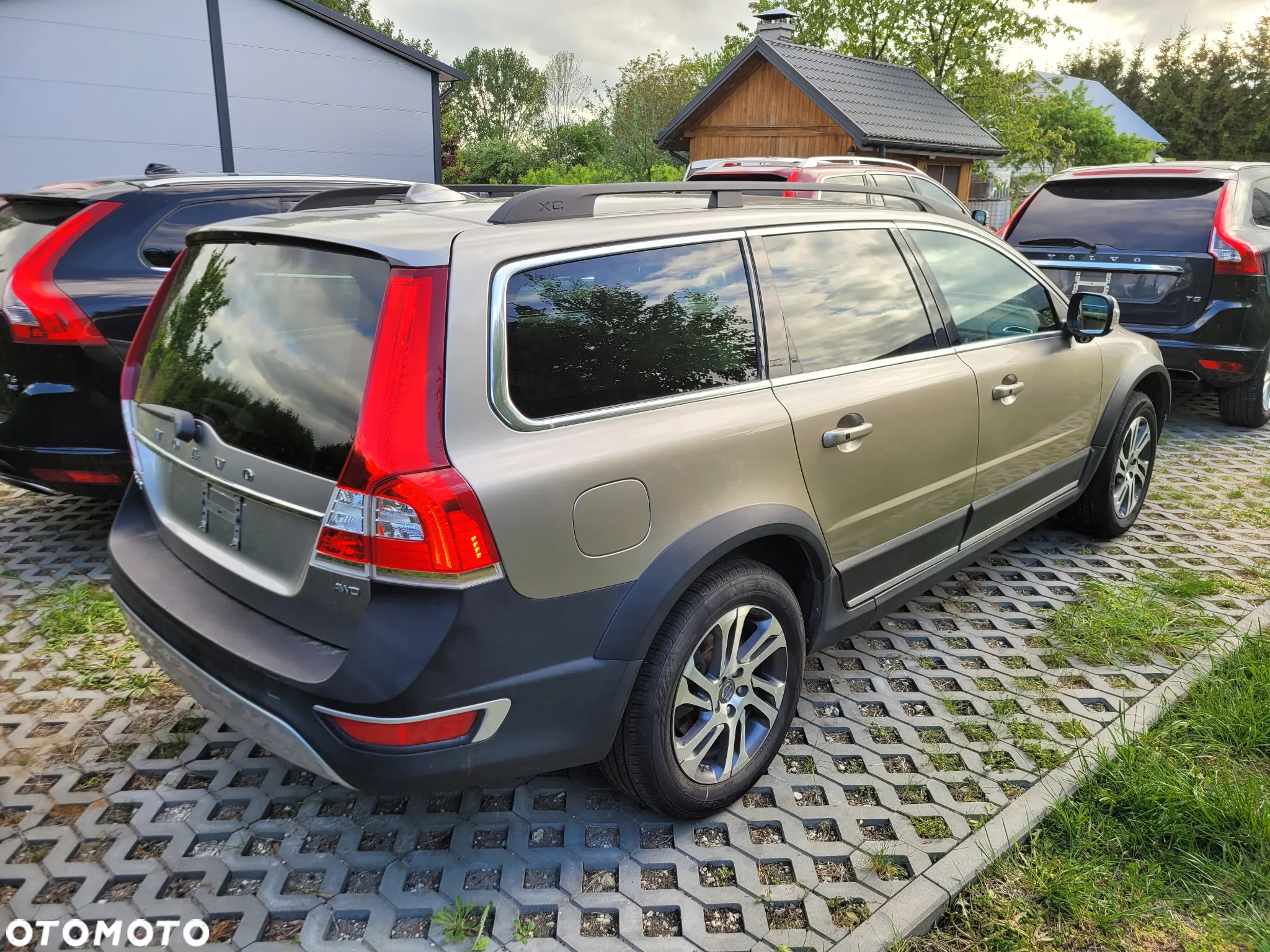 Volvo XC 70 3.2 AWD Momentum - 3