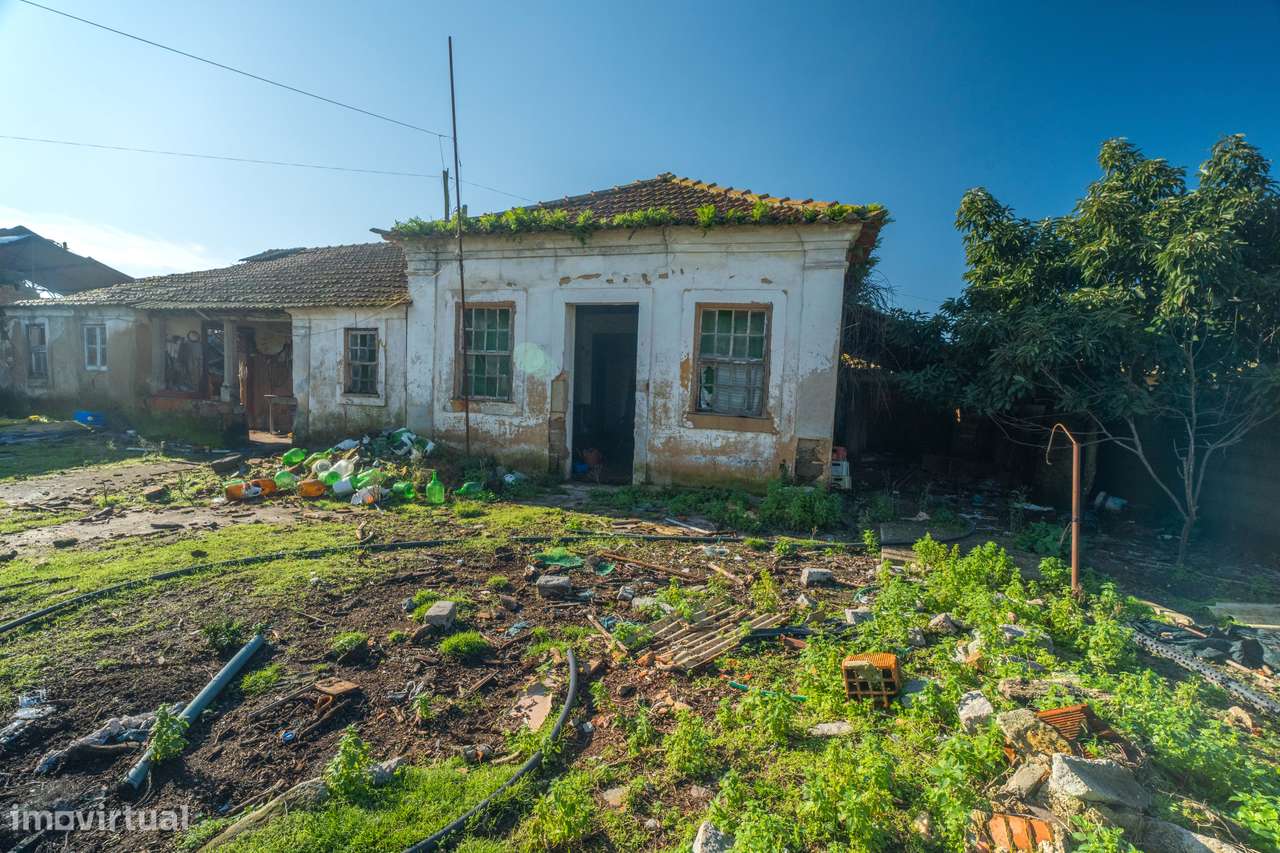 Moradia T2-Para Reconstrução-11