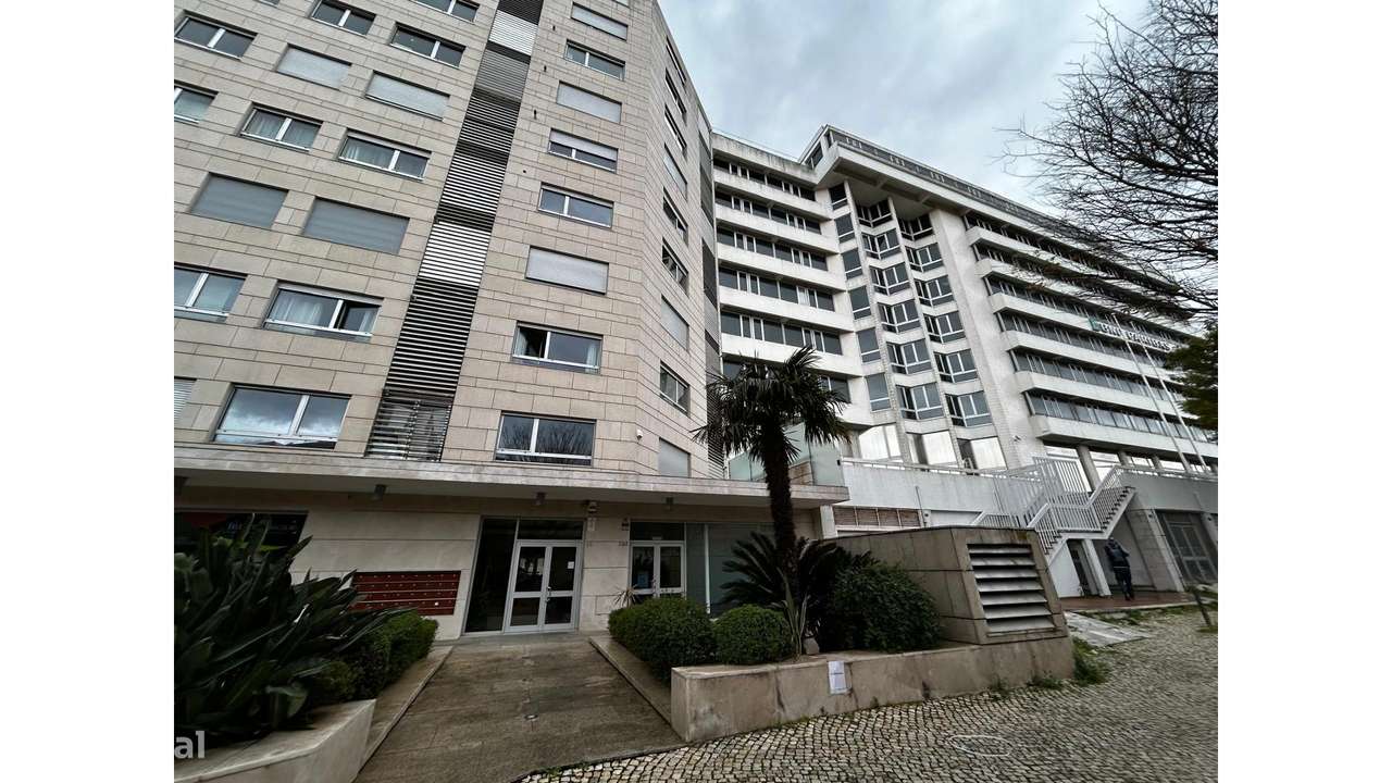 Lugar de Estacionamento no Areeiro-15