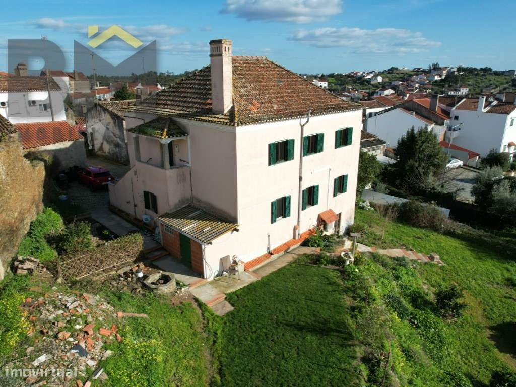 Moradia T5 com Terreno de 5.000 m² em Cebolais de Cima