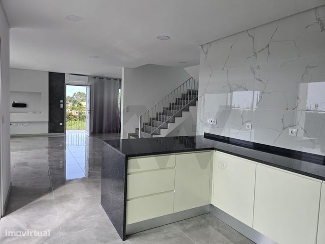 Moradia T3 com Piscina e Vista Mar nos Prazeres | Calheta-6
