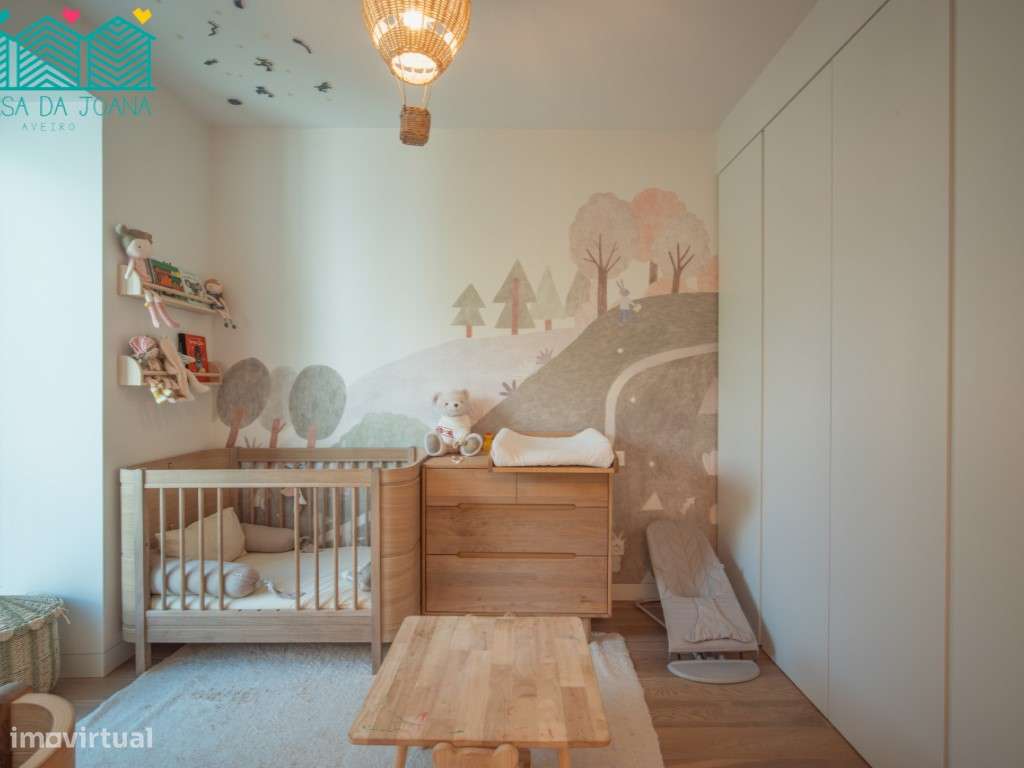 Apartamento T4 com Lugares de Garagem no Centro de Lisboa-37