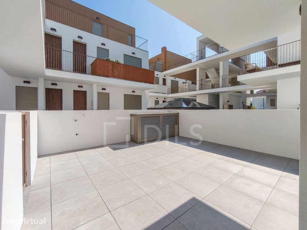 Apartamento T2 com terraço e garagem em Cabanas, Tavira - Grande imagem: 2/59