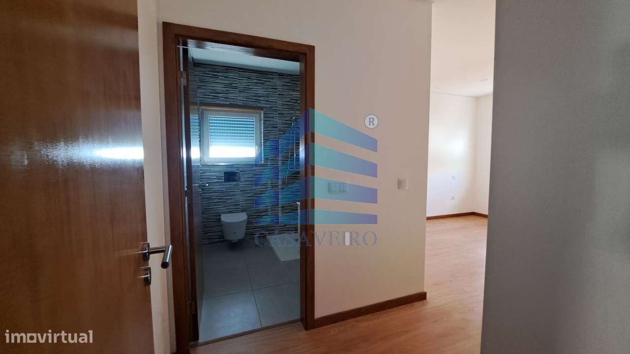 Moradia T3 Geminada  com garagem-15