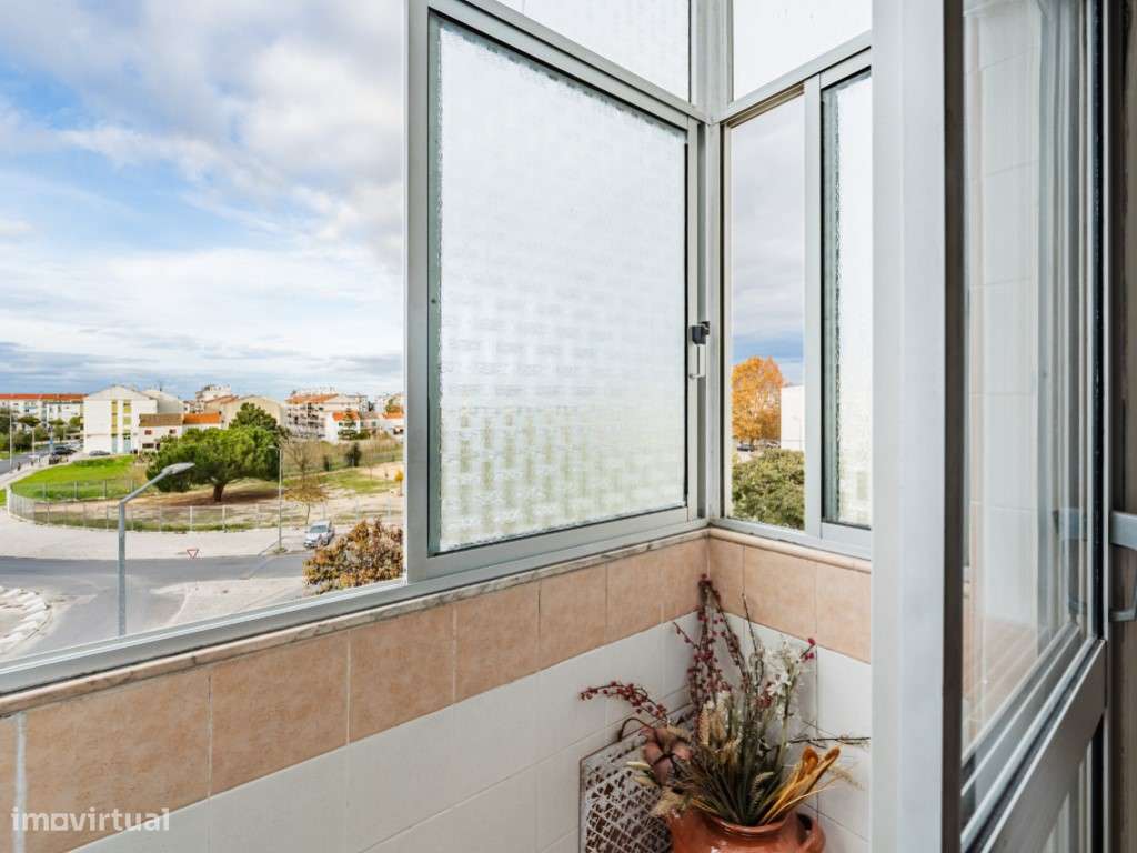Apartamento T3 no Vale da Amoreira - Último andar-4