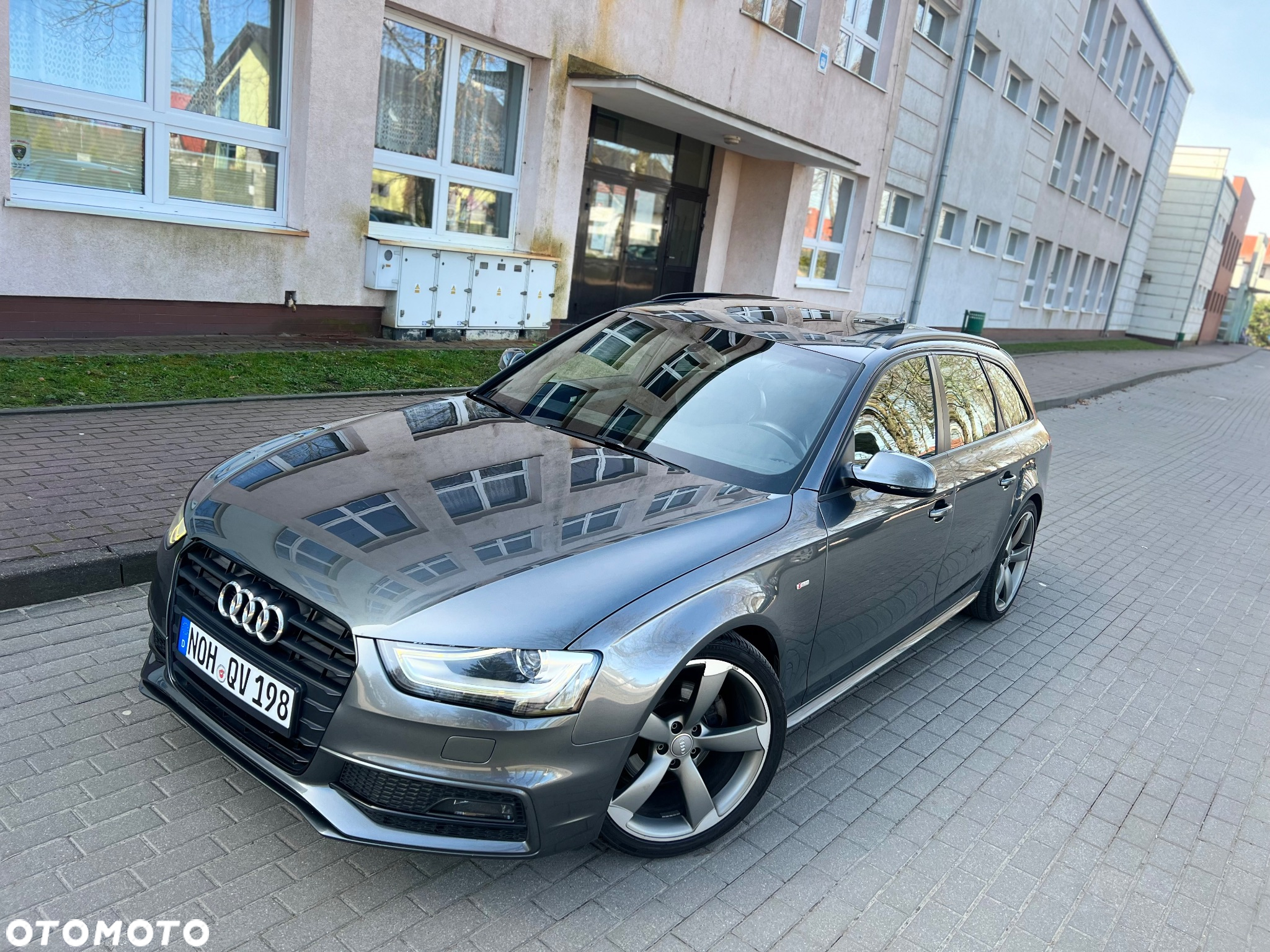 Audi A4 Avant 2.0 TDI DPF multitronic S line Sportpaket - 2