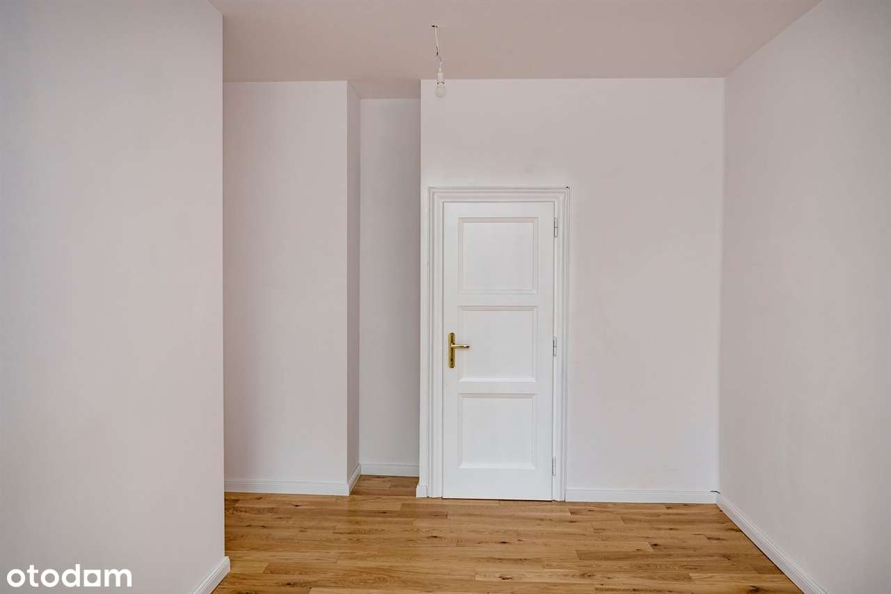 Magia światła w eleganckim mieszkaniu-11