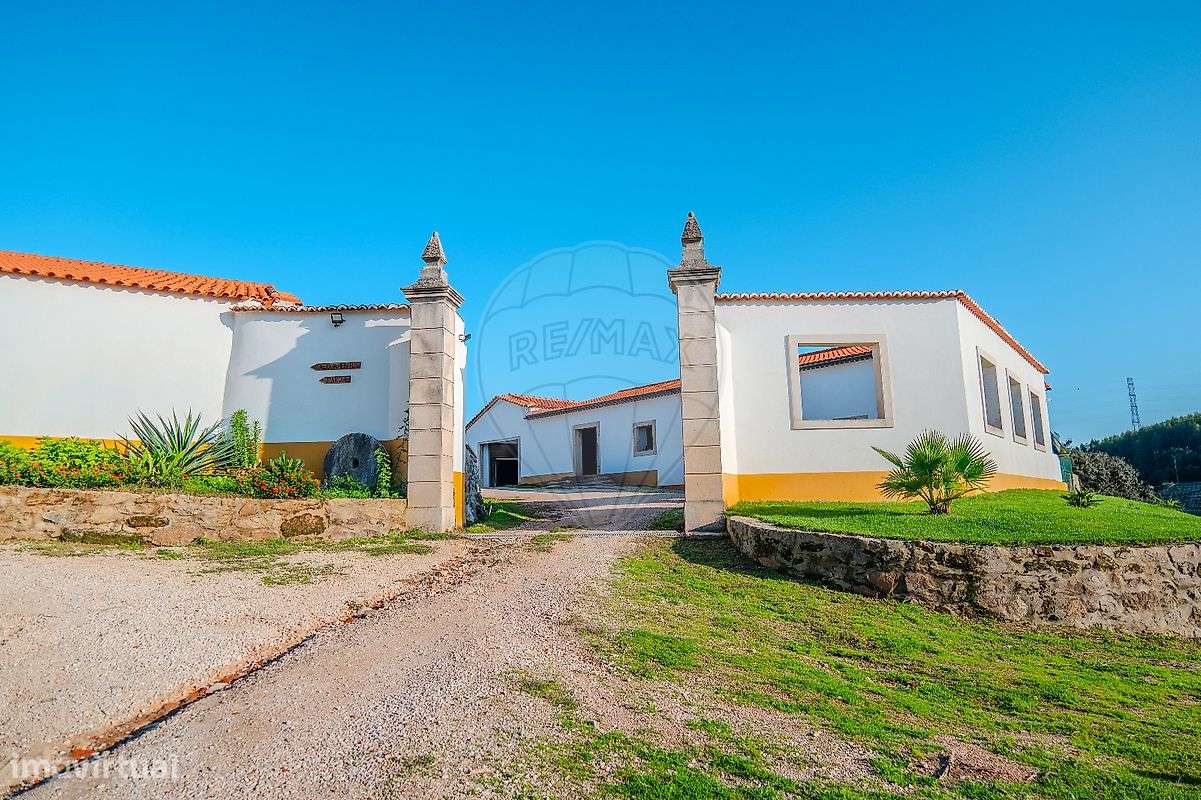 Moradia T13 para venda - Grande imagem: 2/50