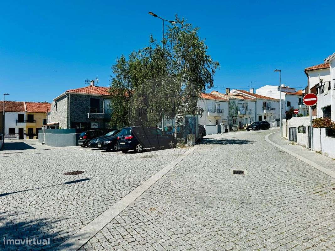 Moradia T2 para venda - Grande imagem: 2/24