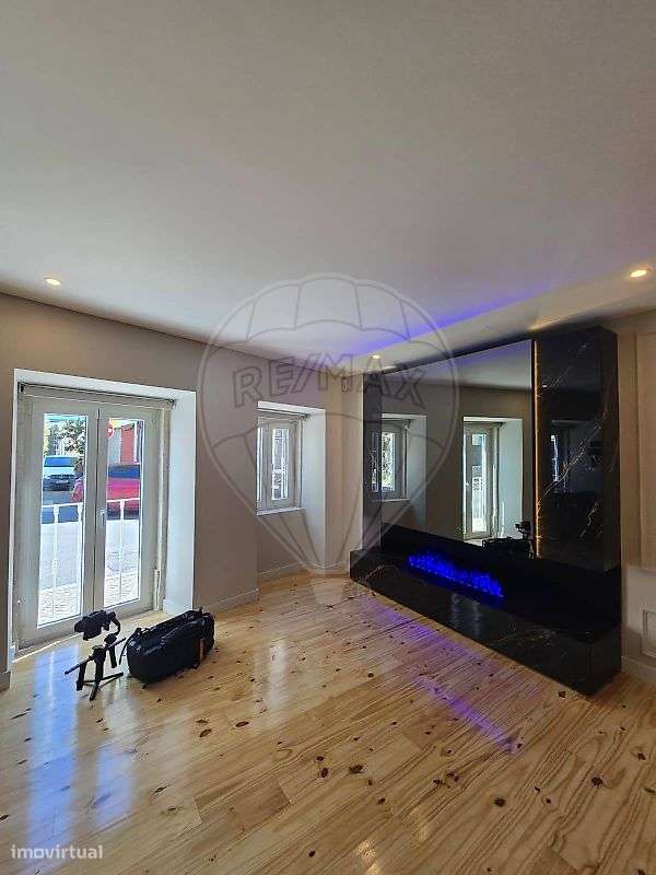 Moradia T4 para venda - Grande imagem: 3/9