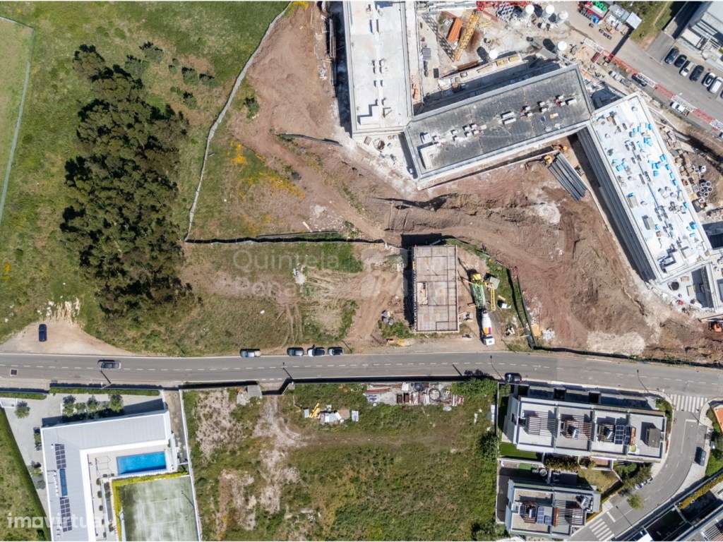 Moradia T5 com piscina e Campo de Padel em Barcarena, Oeiras-18