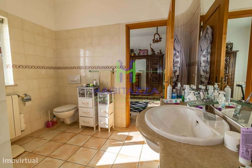 Fantástica Moradia Térrea T3+1, com piscina, grande jardim, e garagem,-43