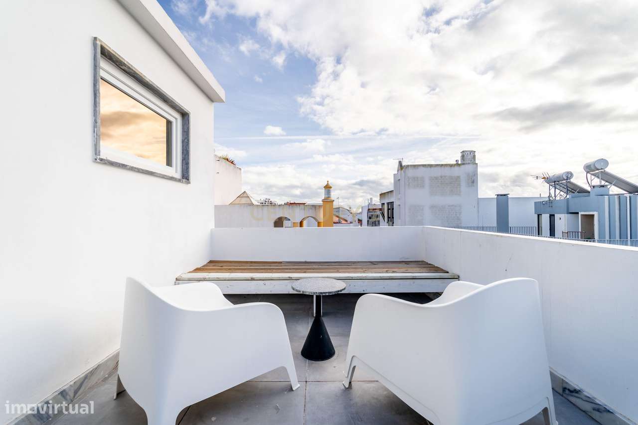 T0/Estúdio no centro de Portimão, E se o seu dinheiro começasse finalm-12