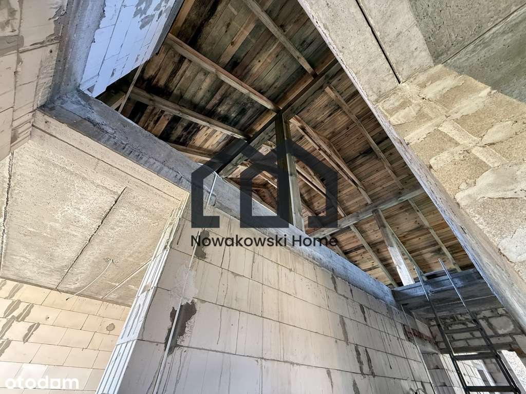 Dom w stanie  surowym w urokliwiej lokalizacji!-14