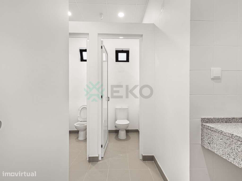 Armazém em rentabilidade à venda , Quinta de Matos-8