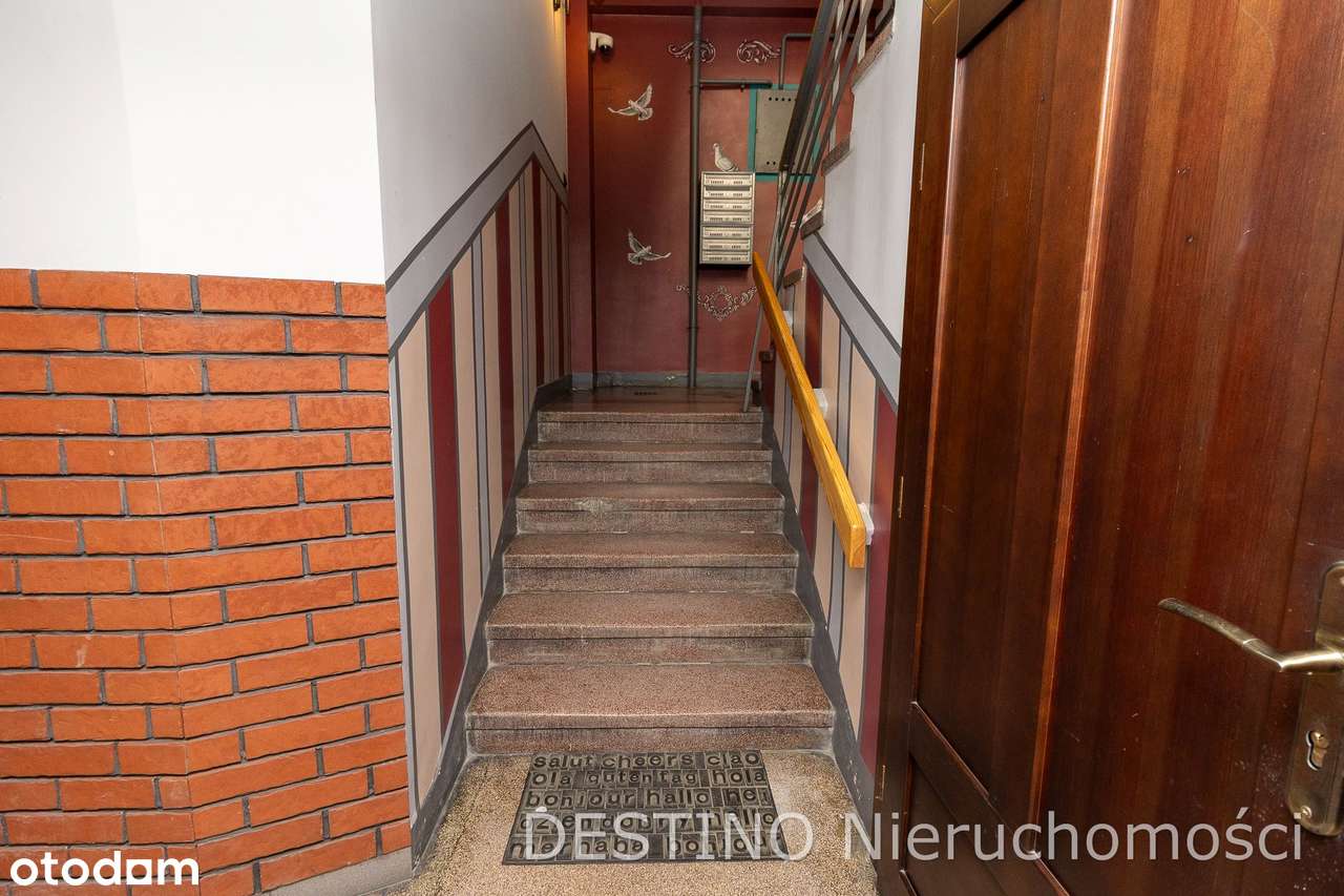 Na sprzedaż: Przestronne, klimatyczne mieszkanie w sercu miasta-9