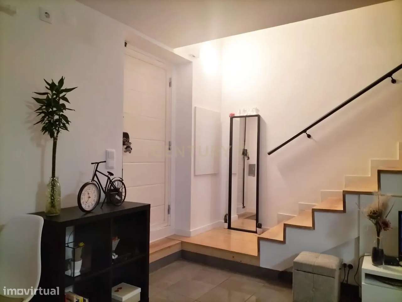 Moradia T1 Renovado em Belém com Vista e Luz Natural - Grande imagem: 1/19