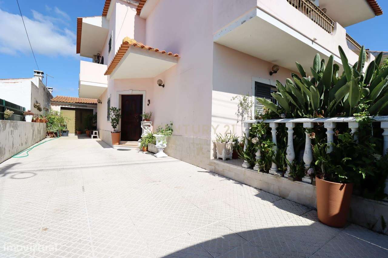 Moradia Isolada T5 Fernão Ferro - Grande imagem: 2/46