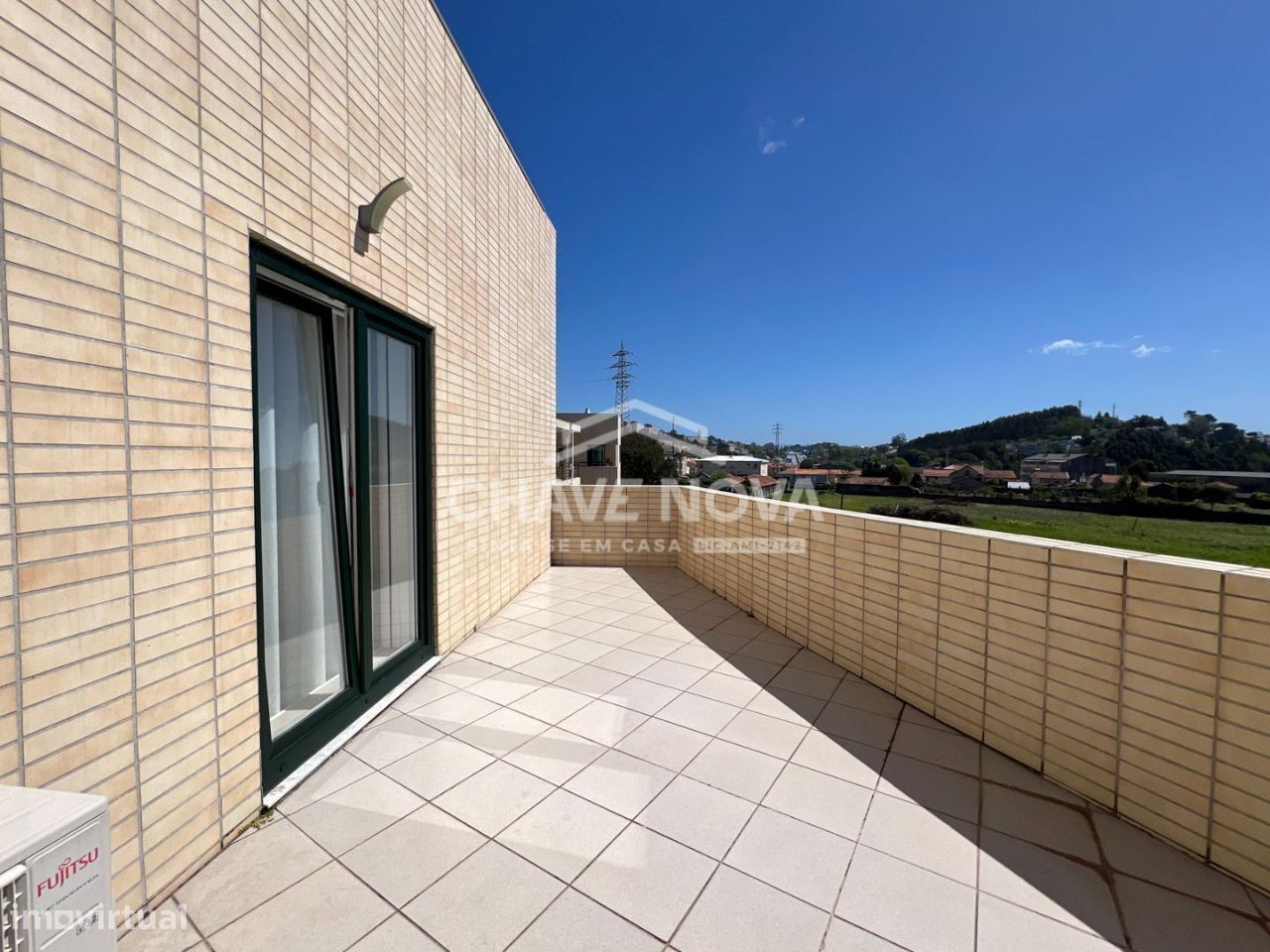 Apartamento T2 c/ terraço - Vila Nova de Gaia