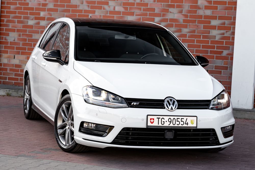 Volkswagen Golf VII 1.4 TSI BlueMotion Technology DSG Lounge 2016
