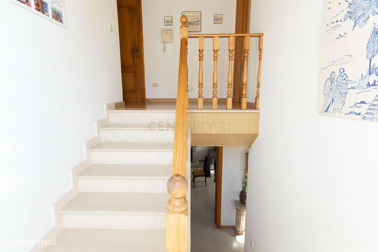 Moradia T4+1 em Condomínio Fechado – Alfacenhas Vila-18