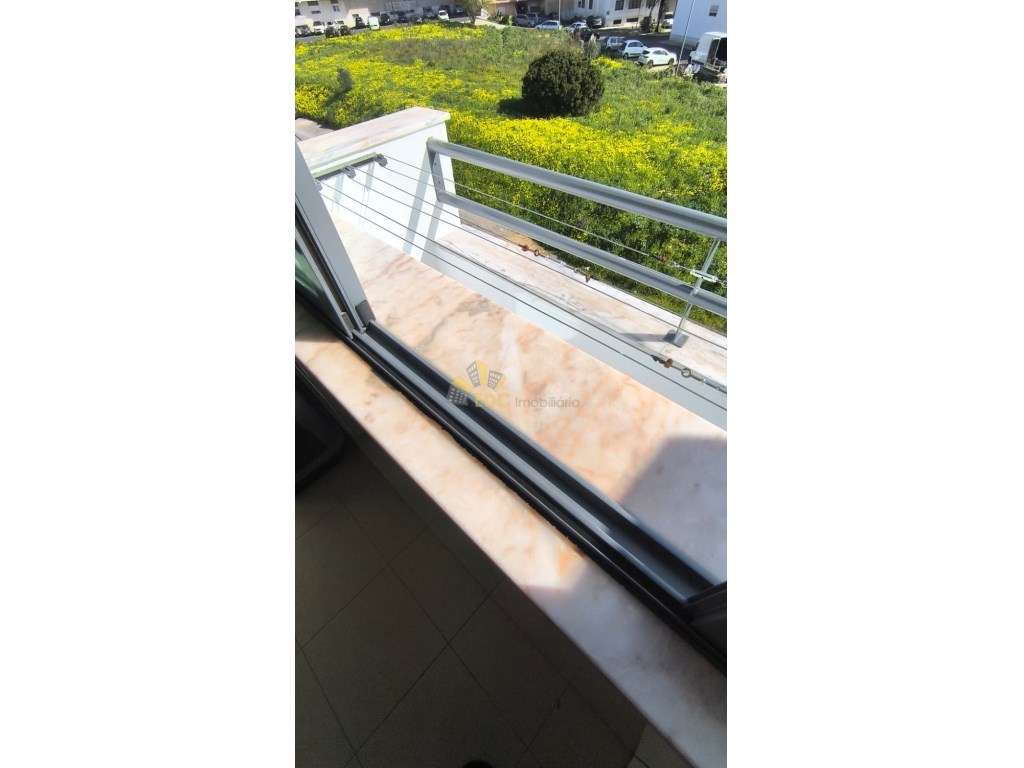 Apartamento Duplex T2+1 com Parqueamento, Arrecadação e Varanda | E...-9