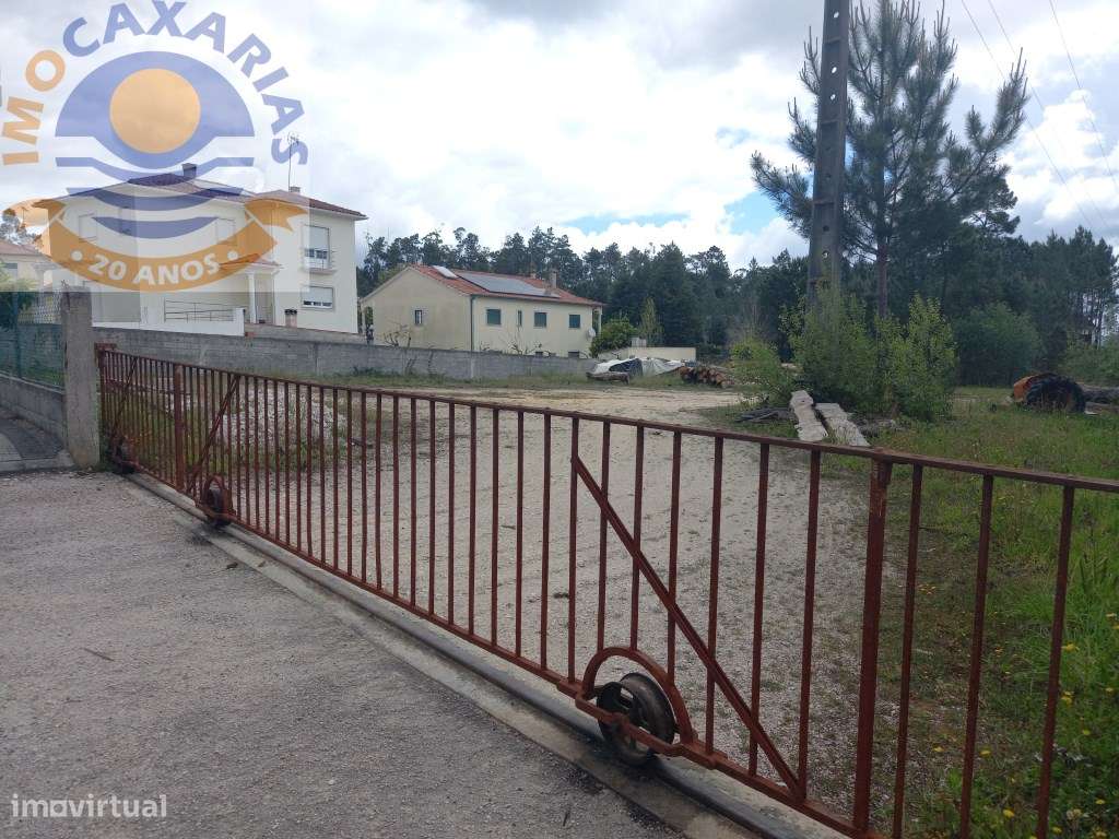 Instalações e parque de materias. Dá para construção. - Grande imagem: 2/7