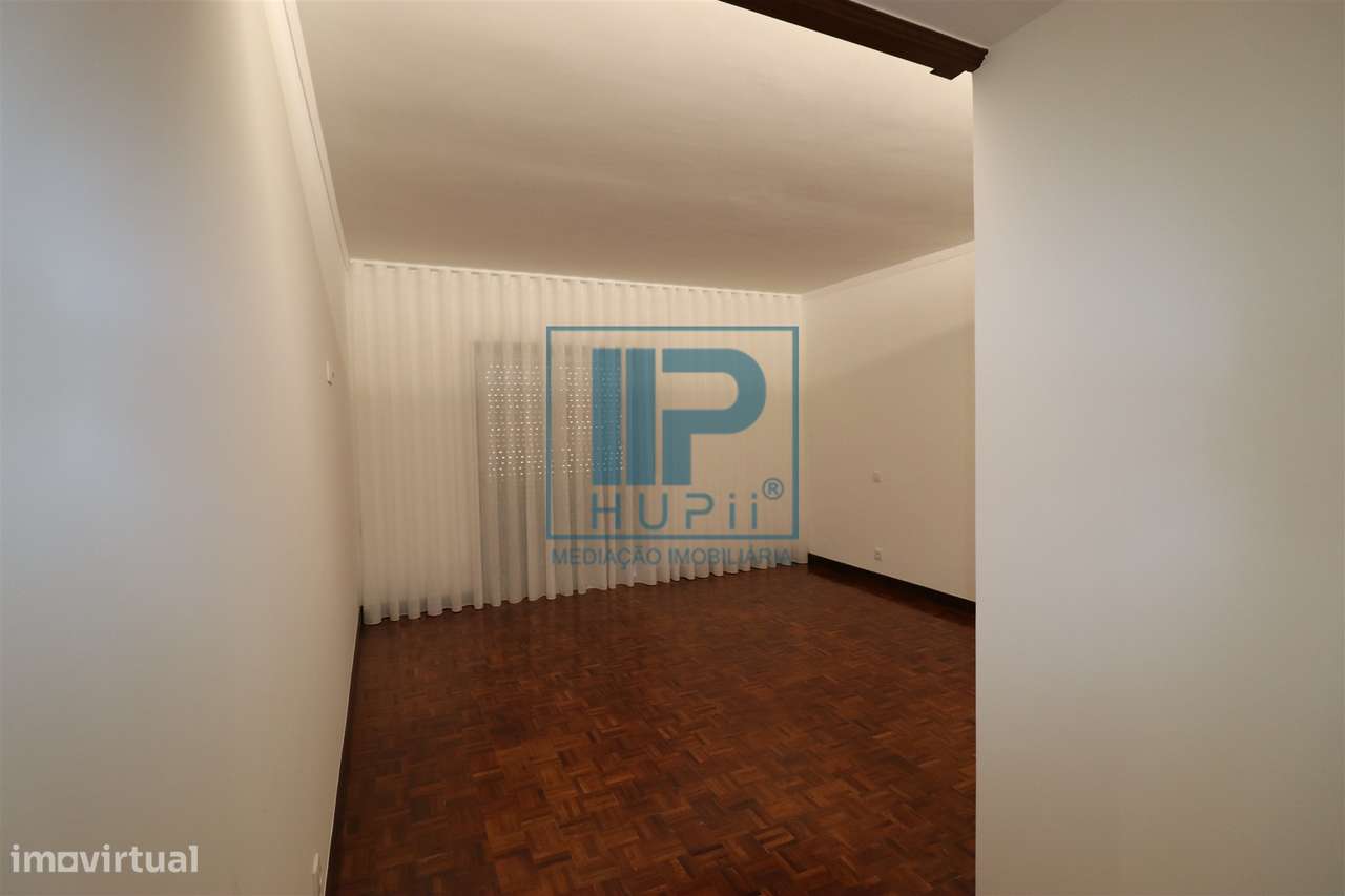 Apartamento T4 Venda em Oliveira, São Paio e São Sebastião,Guimarães-16