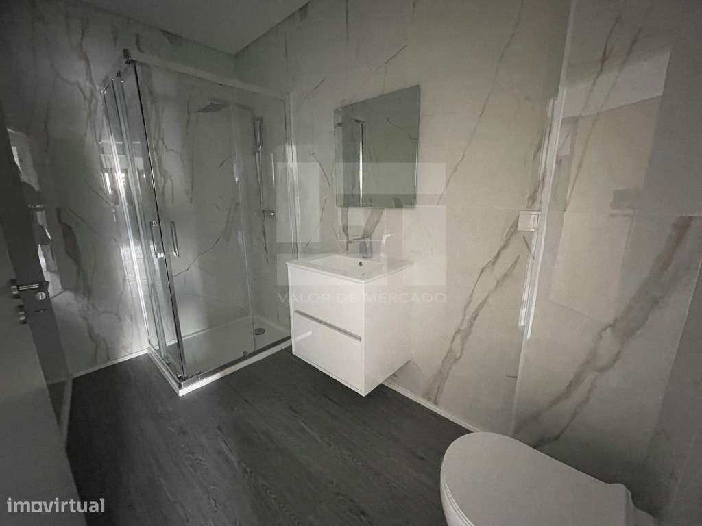 APARTAMENTO T3 COM PISCINA, GARAGEM E ARRECADAÇÃO - OLHÃO - FARO-9