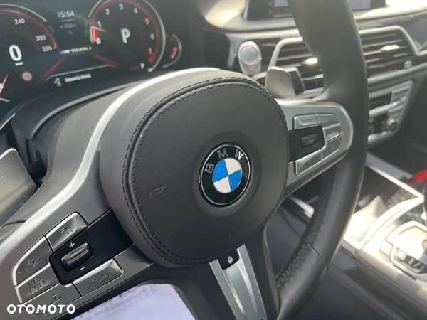 BMW Seria 7 M760Li xDrive - 19