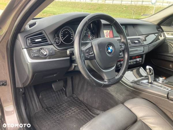 BMW Seria 5 520d - 12