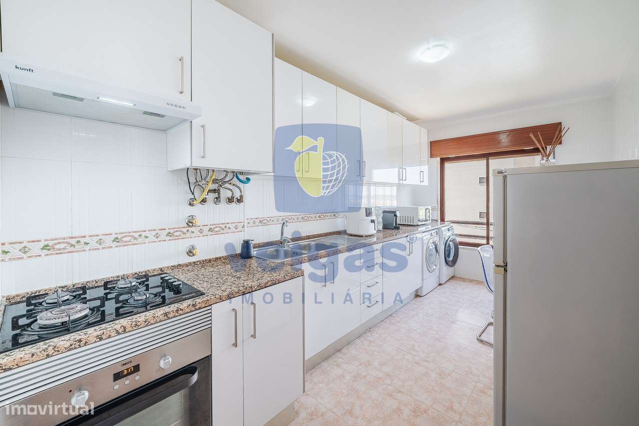 Apartamento T2 como novo, equipado e mobilado em Fitares-26