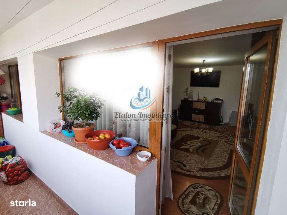 Apartament 3 camere, decomandat, 1 Mai - Imagine principală: 2/13