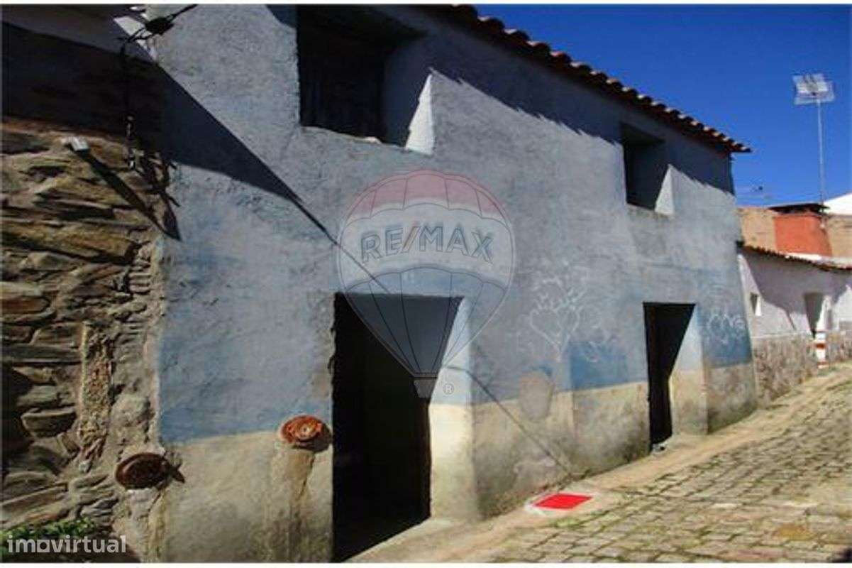 Moradia T2 para venda - Grande imagem: 2/13