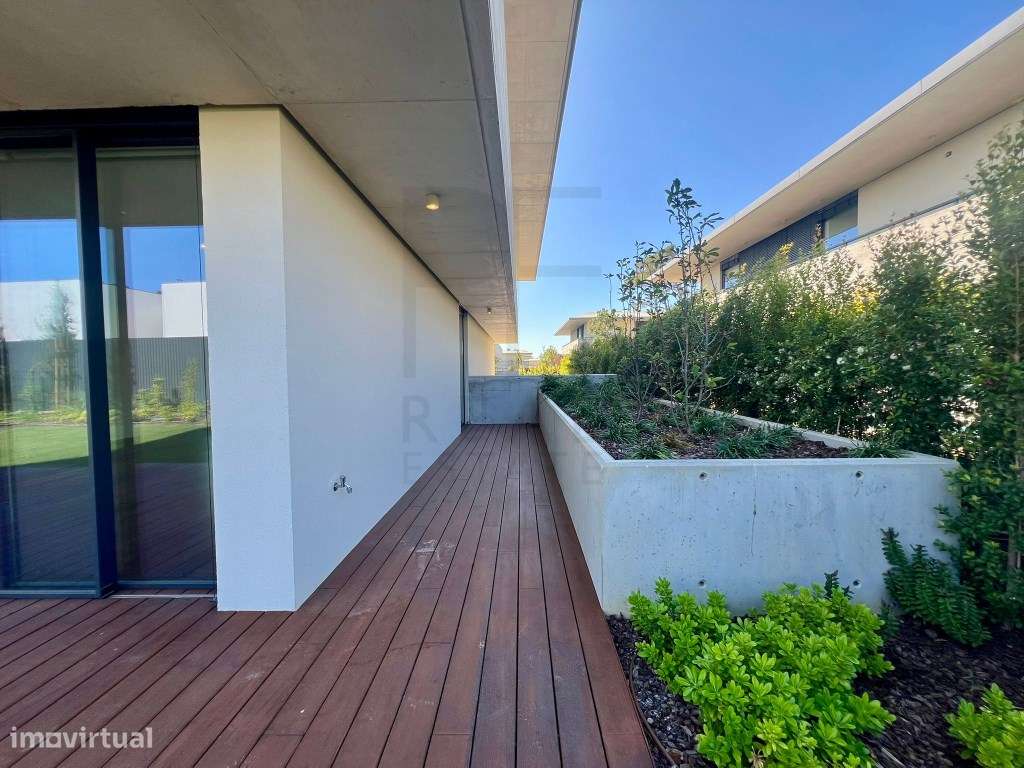 Moradia Isolada T4 Condomínio Fechado com piscina privativa em Birr... - Grande imagem: 4/37