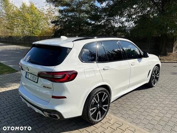 BMW X5 M M50i - 10