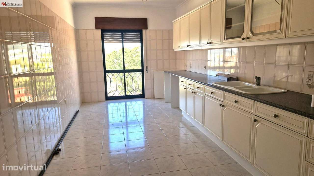 T2 - Aranguês - Hospital - Com Parqueamento - Vista Desafogada - Grande imagem: 5/23