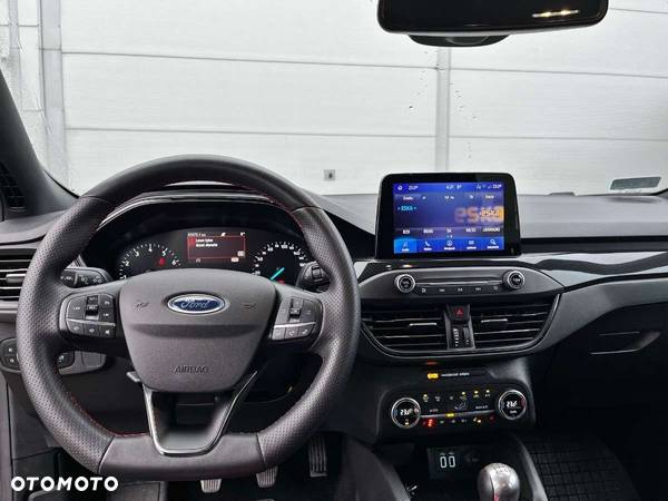 Ford Focus 1.0 EcoBoost ST-Line - 19