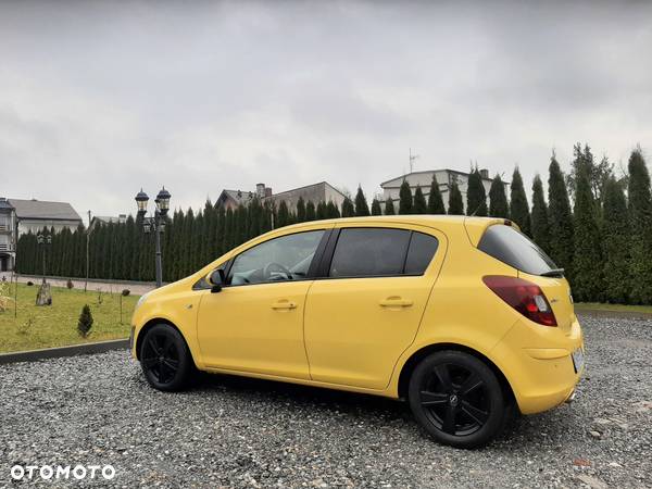 Opel Corsa 1.2 16V Cosmo - 21