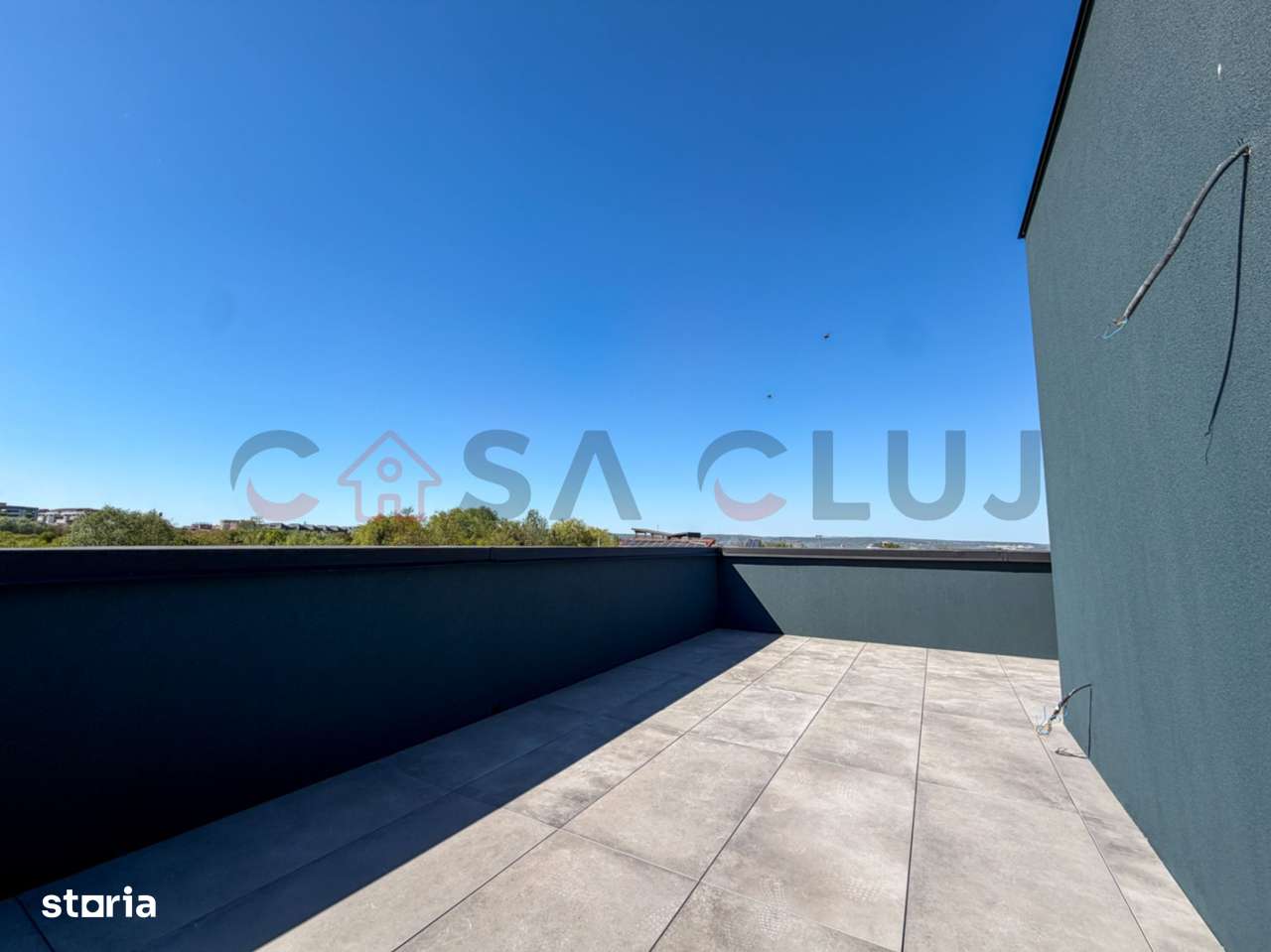 Casa cu arhitectura moderna, Buna Ziua-10