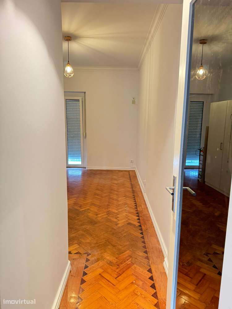 Apartamento para alugar em São Domingos de Benfica - Grande imagem: 3/5